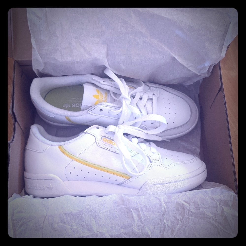 BNWT Adidas Continental 80 women's 6.5